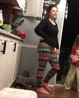 Rachael in leggings candid creepshots