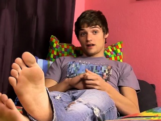 Cute teen brunette twink polishing his pole for you
