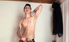 Sixpack latino twink jizzing twice in solo