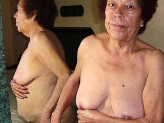 HELLOGRANNY Latin Living Sex Experiences