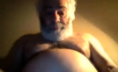 Hairy horny NY daddy bear jerks off on webcam