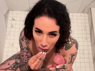 Kinky Arabelle Raphael Sucks And Blows Cock While On Shower