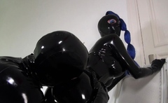 Amateurs fucked while licking