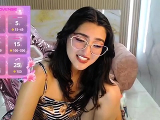 Brunette Solo Webcam Masturbation