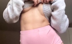 Young amateur teen in solo masturbation getting kinky