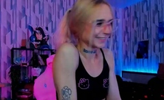 CLOSE UP OF TEENS PARADISE
