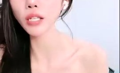 Amateur Asian teen sucks this big hard cock